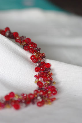 collier rouge trifil (detail)